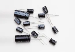 Aluminum electrolytic capacitor